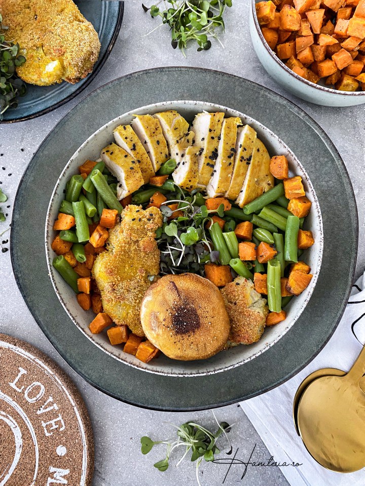 Bol mixt: conopida in pesmet, piept de pui si legume la&nbsp;cuptor